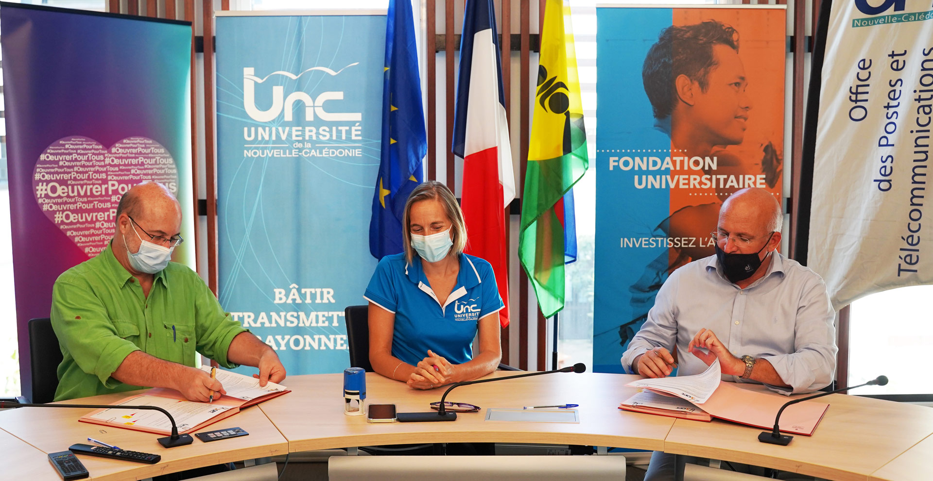 Signature de convention entre UNC et OPT-NC