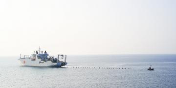 Second câble sous-marin : cérémonie d'atterrage à Ouémo