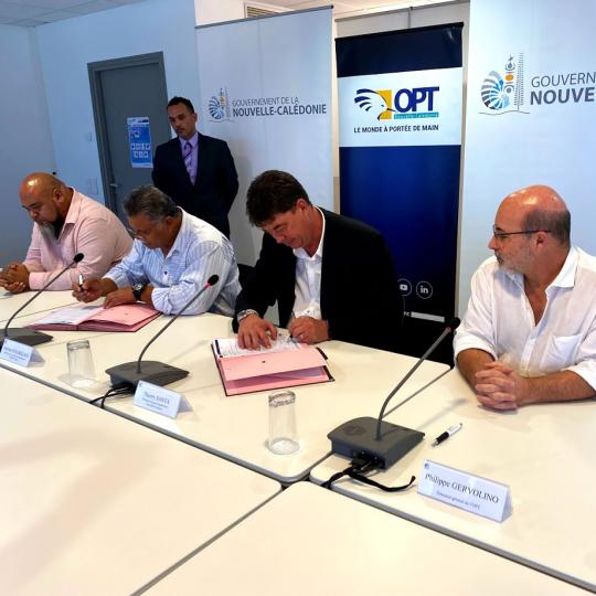 Signature avenant partenariat OPT-NC et SPT-WF